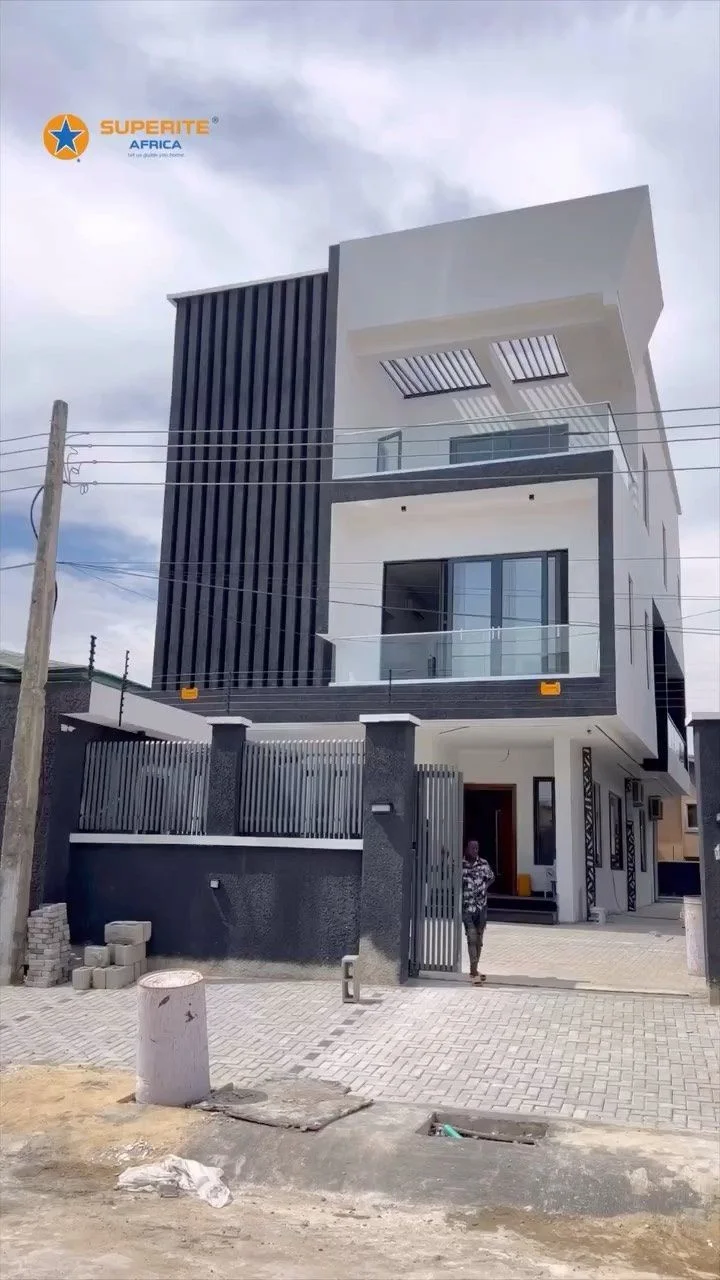 Residential construction by LongPie